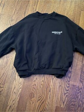 ESSENTIALS Men’s Black Crewneck Sweatshirt with pockets